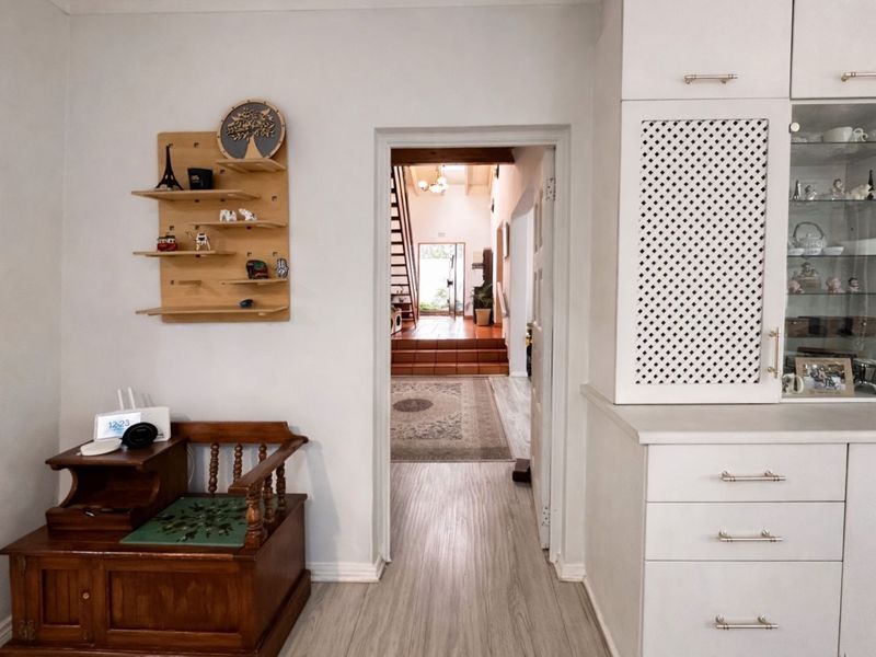 House For Sale in Lonehill - Photo 9