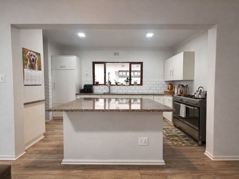 House For Sale in Lonehill - Photo 7