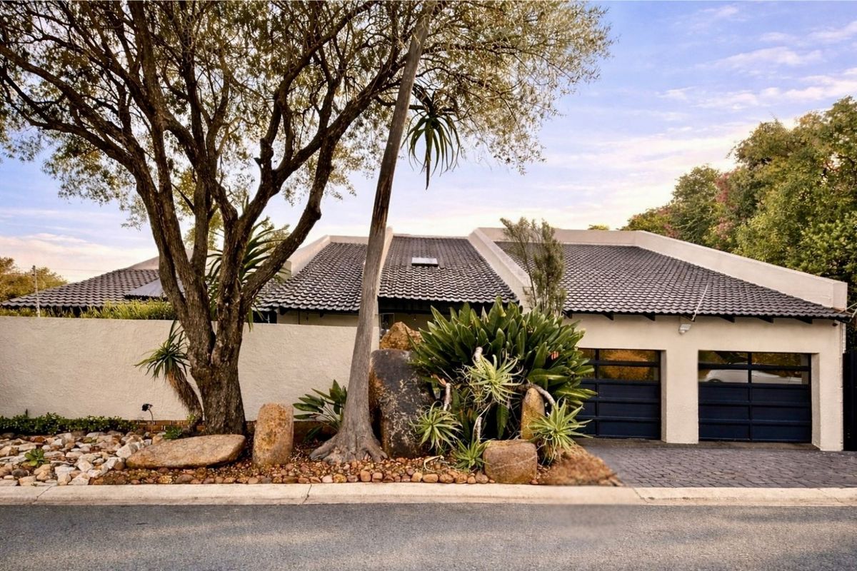 House For Sale in Lonehill - Photo 3