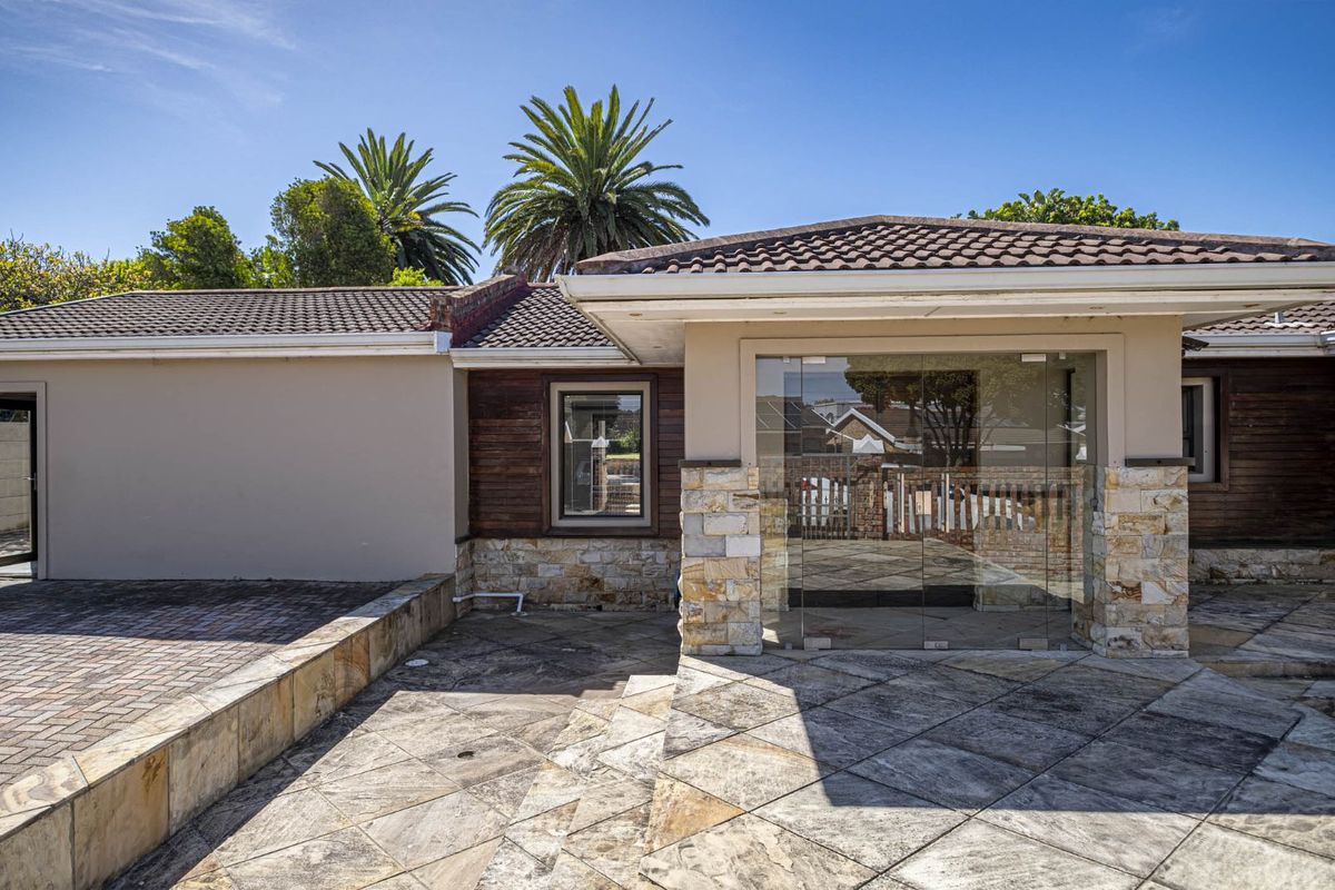 House For Sale in Broadwood - Photo 4