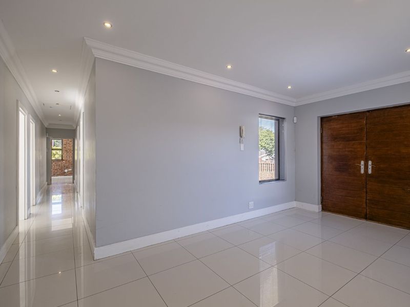 House For Sale in Broadwood - Photo 9