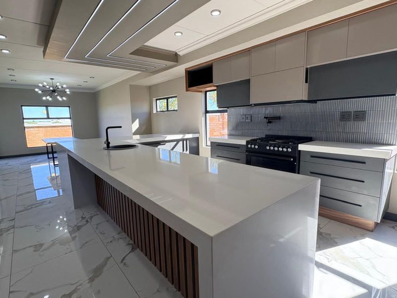 House For Sale in El Toro Park - Photo 9