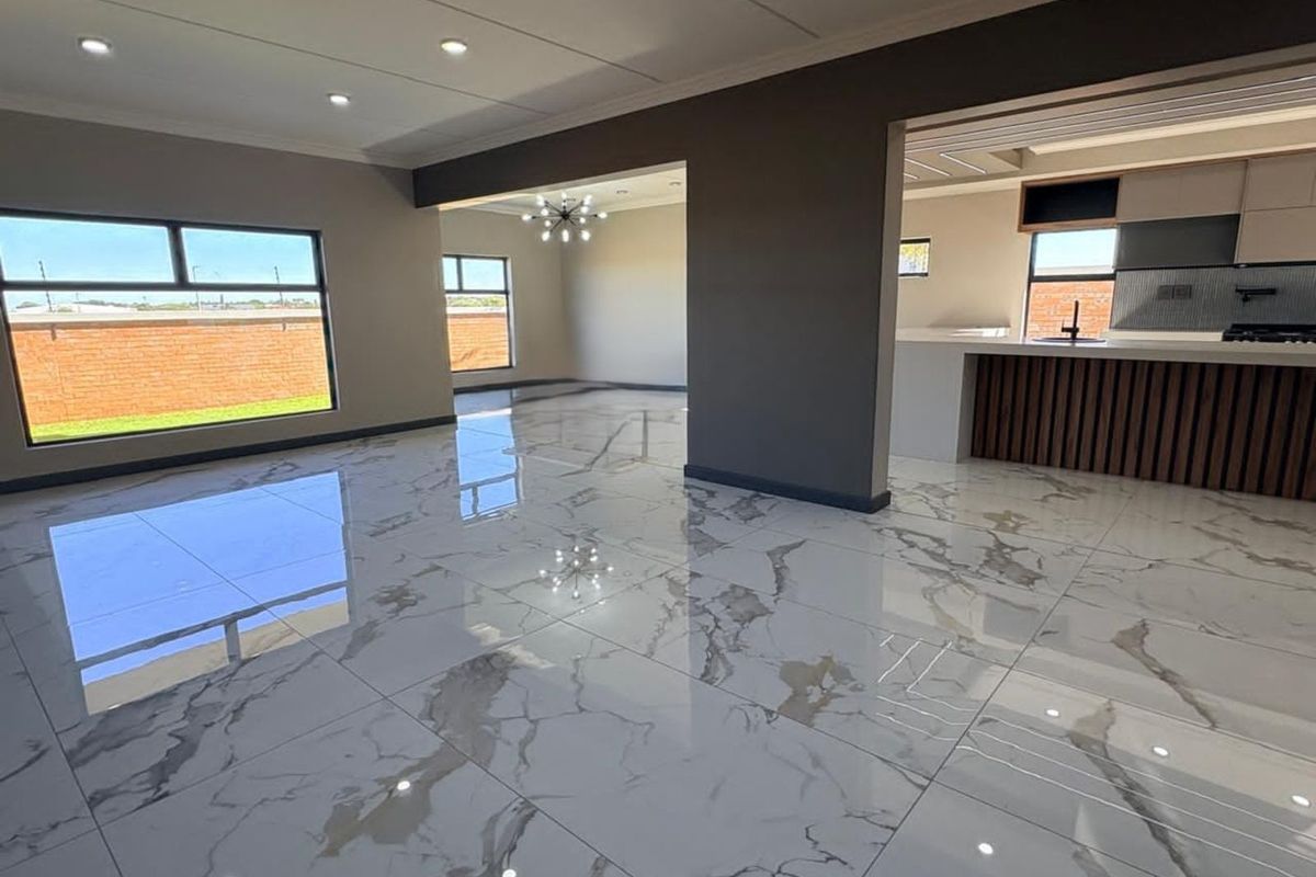 House For Sale in El Toro Park - Photo 5