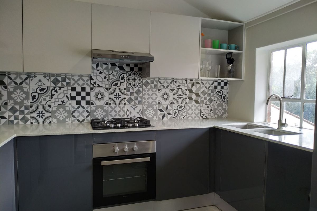 Apartment For Sale in Woodmead - Photo 2