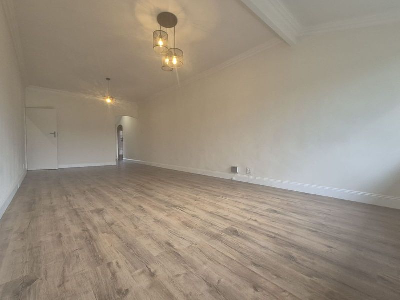 Apartment For Sale in Woodmead - Photo 8