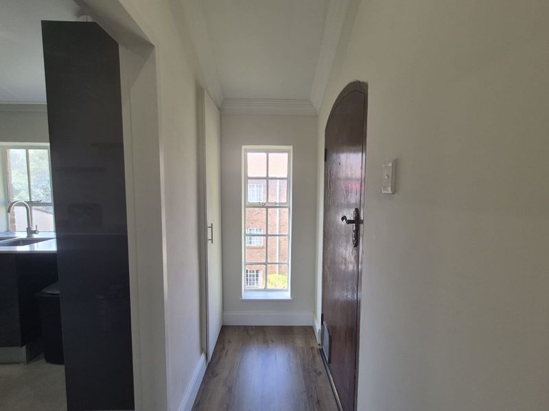 Apartment For Sale in Woodmead - Photo 6