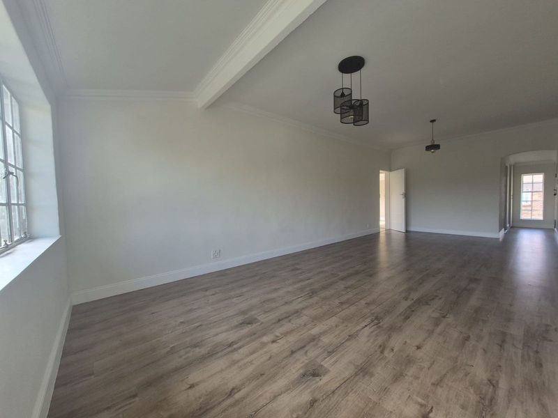 Apartment For Sale in Woodmead - Photo 9