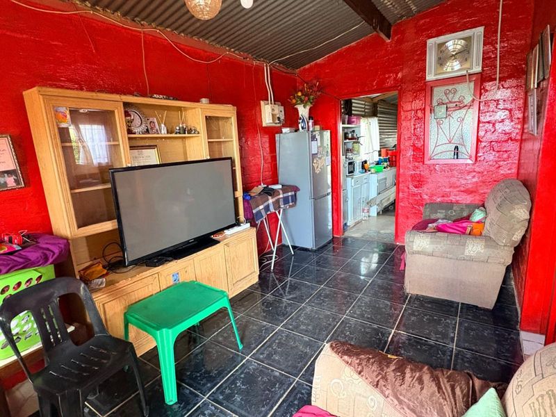 House For Sale in Roodepan - Photo 3