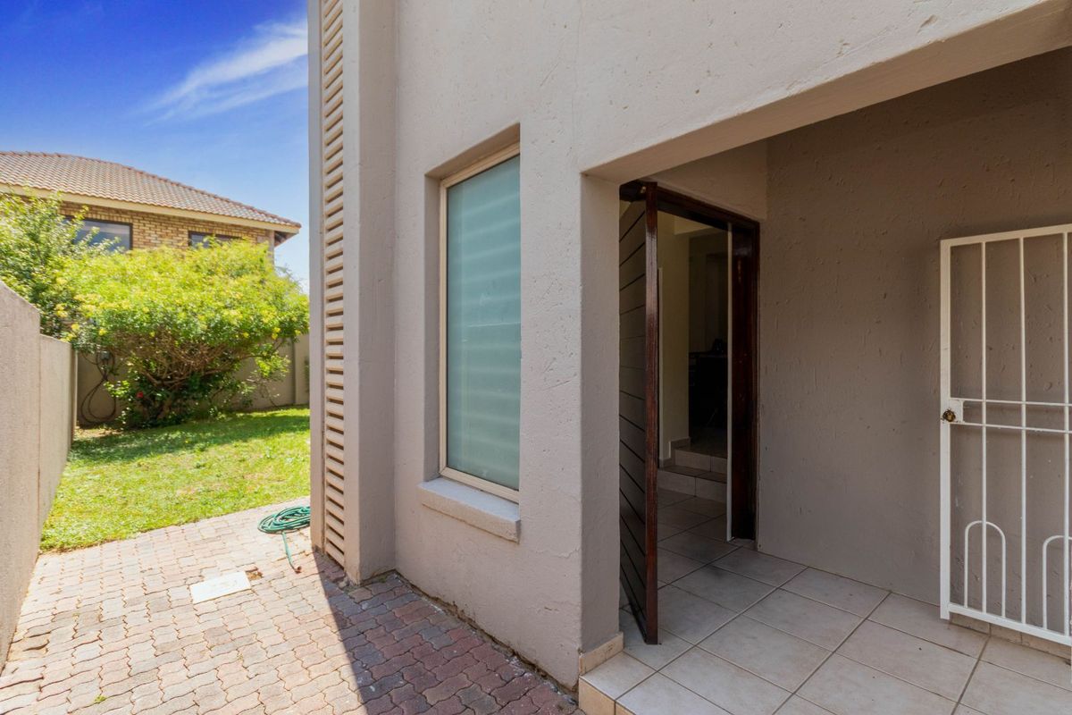 House For Sale in North Riding - Photo 3