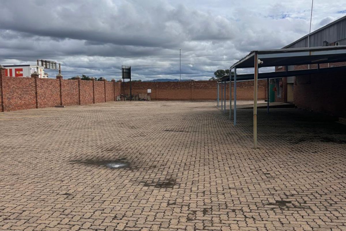 Industrial For Sale in Ladine - Photo 3