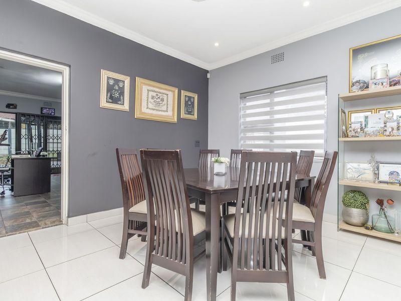 House For Sale in Discovery - Photo 7