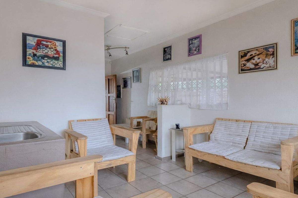 House For Sale in Horison - Photo 3