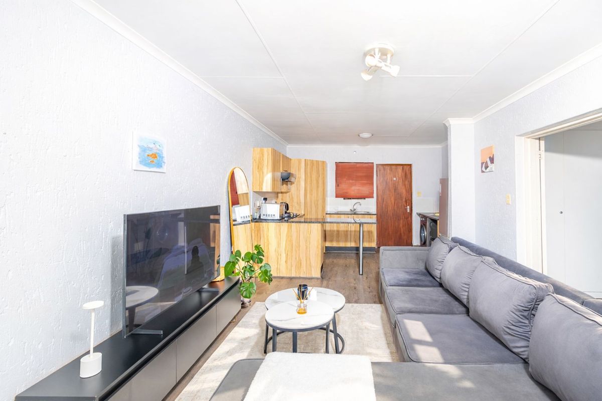 Apartment For Sale in Ferndale - Photo 2