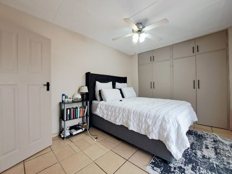 Apartment For Sale in Silverton - Photo 7