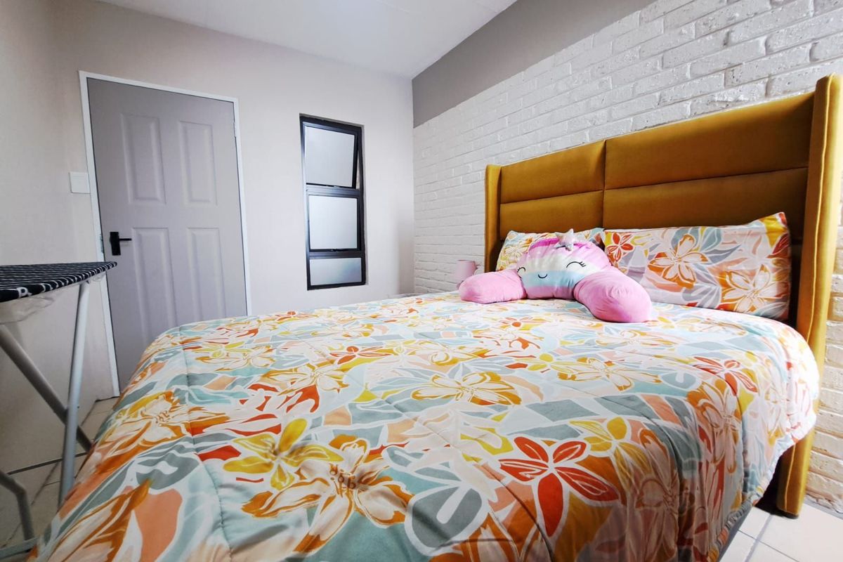 Apartment For Sale in Silverton - Photo 4