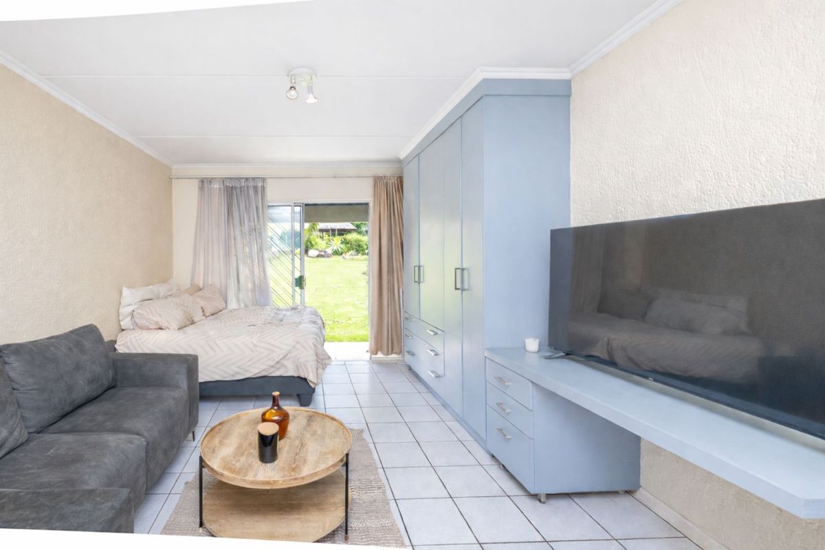 Apartment For Sale in Bromhof - Photo 5