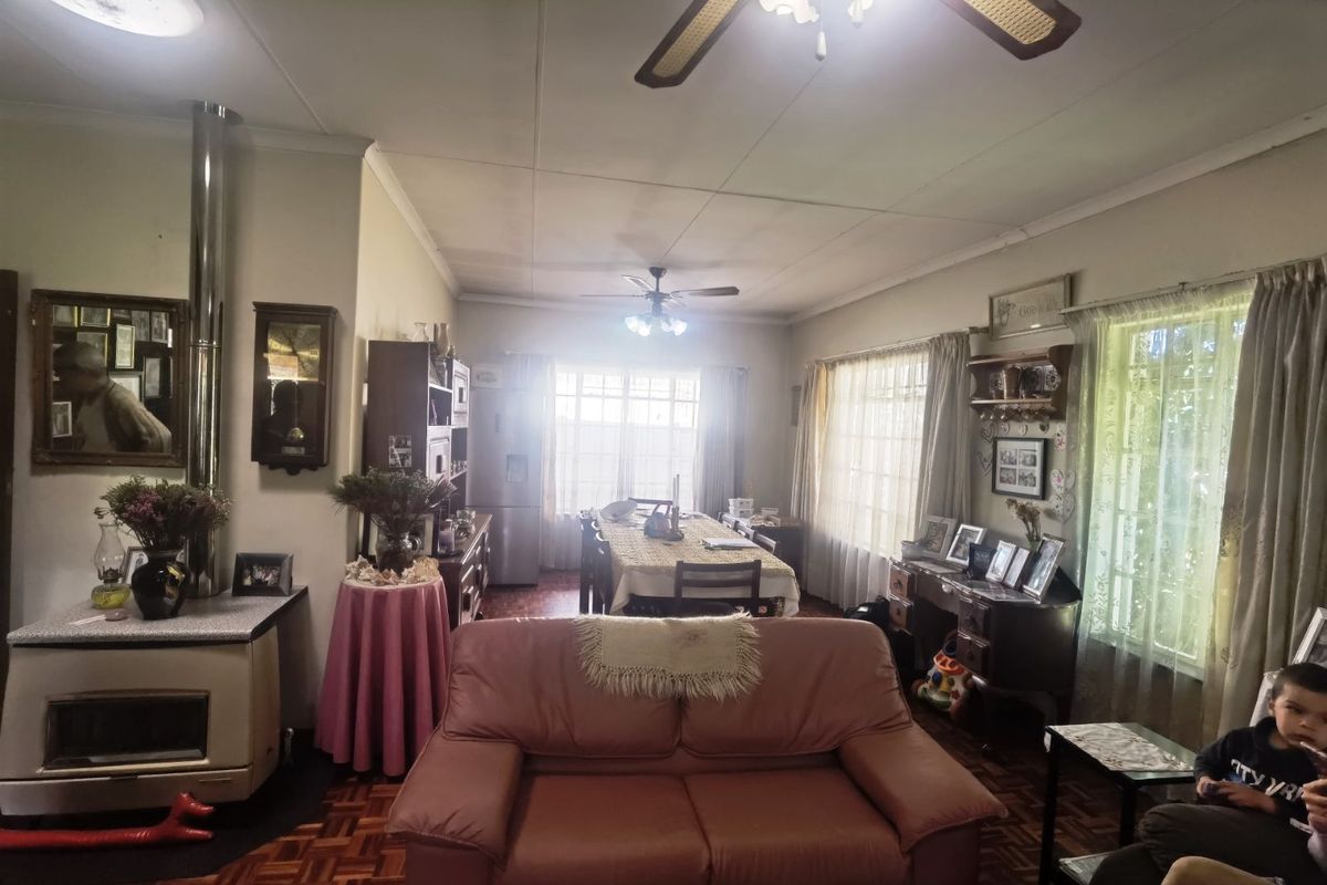 House For Sale in Hennopspark - Photo 4