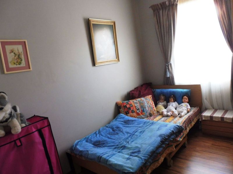 Townhouse For Sale in Hillcrest - Photo 6