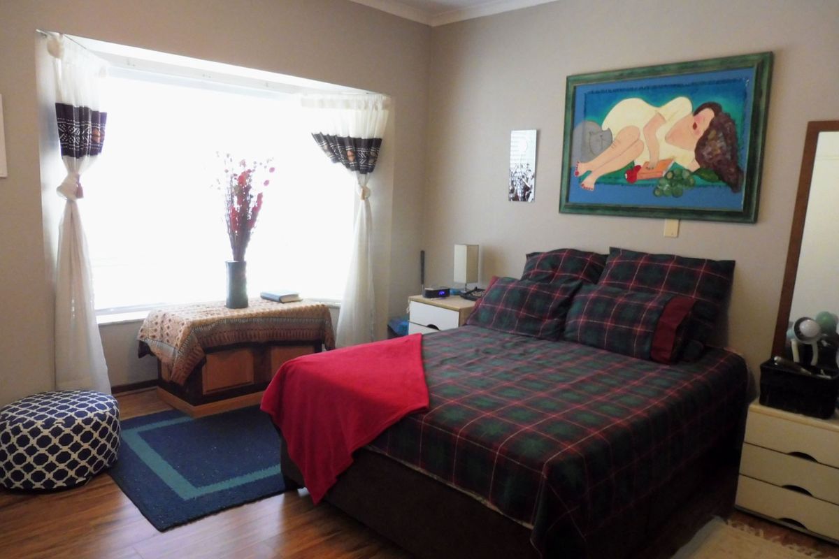 Townhouse For Sale in Hillcrest - Photo 2