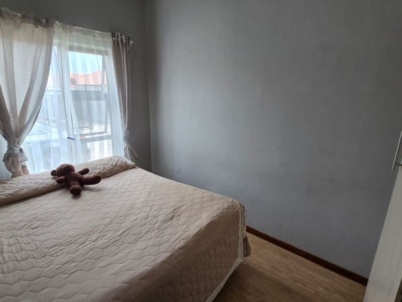 House For Sale in Terra Nova - Photo 8