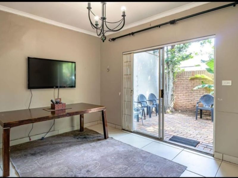 House For Sale in Northcliff - Photo 7