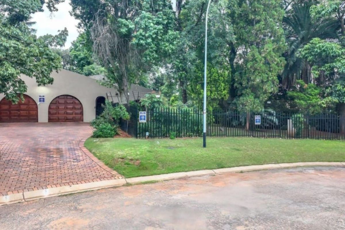 House For Sale in Northcliff - Photo 3