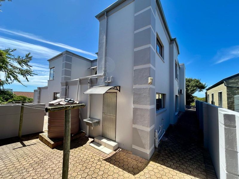 House For Sale in Stilbaai Wes - Photo 3
