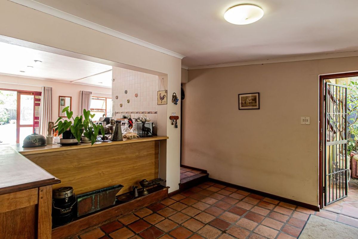 House For Sale in Golden Acre - Photo 5