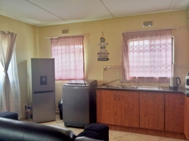 House For Sale in Jabulani - Photo 5