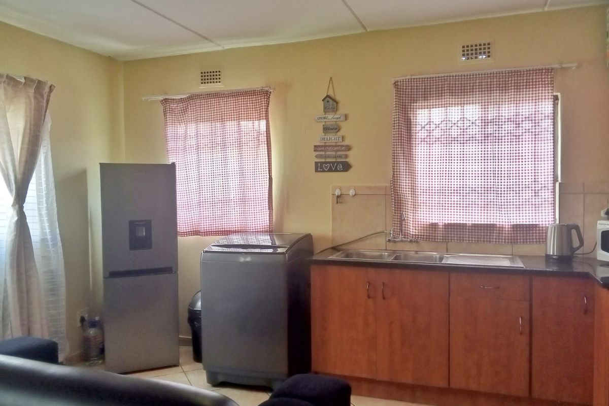 House For Sale in Jabulani - Photo 5