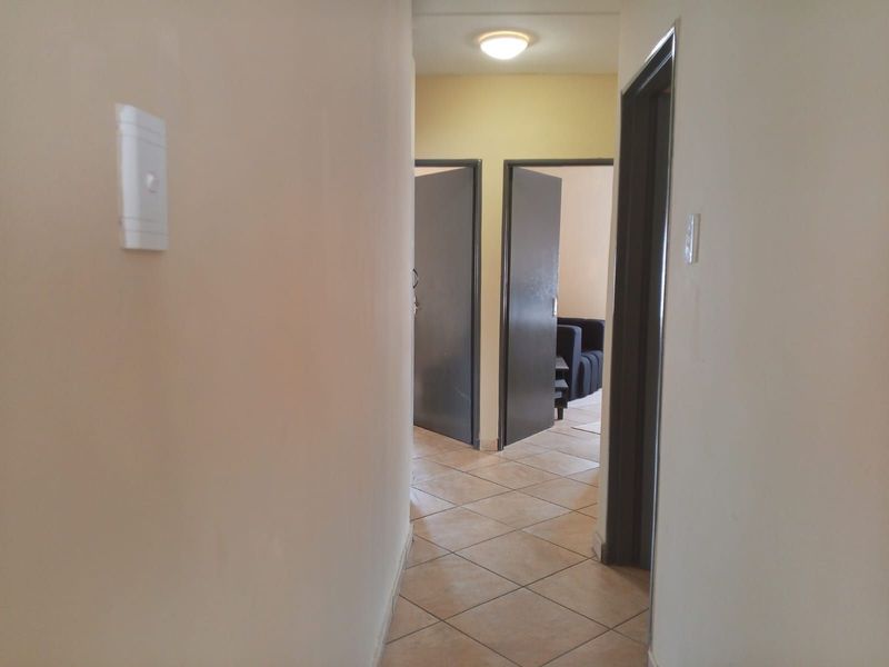 House For Sale in Jabulani - Photo 6