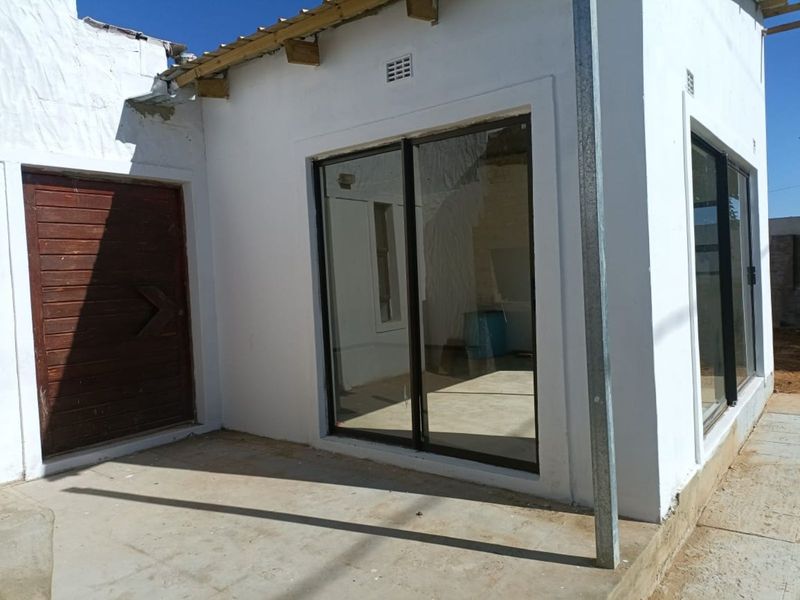 House For Sale in Chatsworth - Photo 10