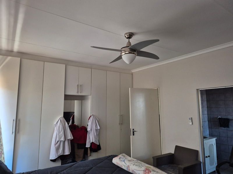 Townhouse For Sale in Kuruman Central - Photo 9