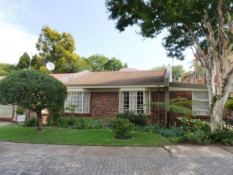 Townhouse For Sale in Hillcrest - Photo 2