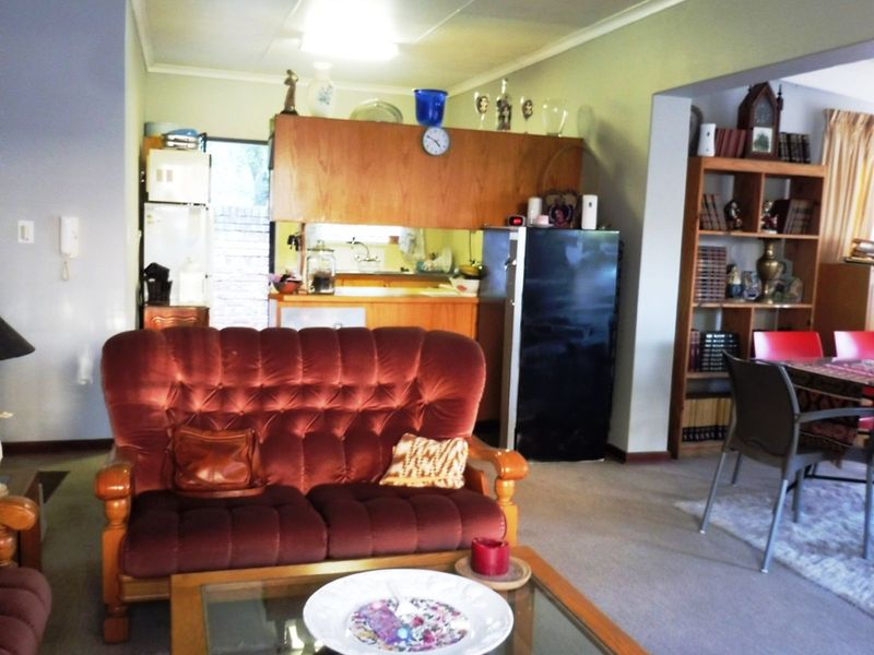 Townhouse For Sale in Hillcrest - Photo 5