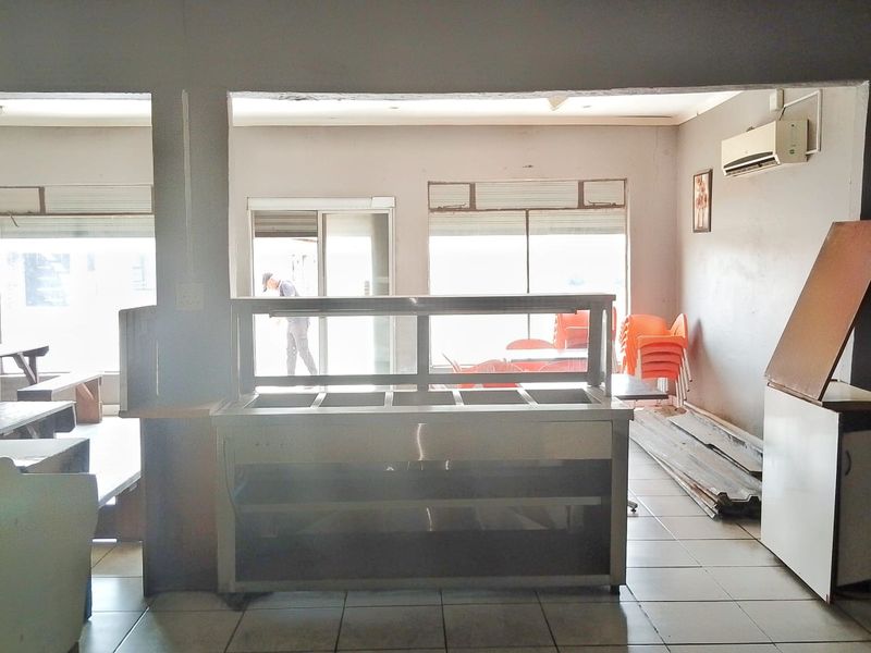 Retail To Rent in Palime - Photo 6