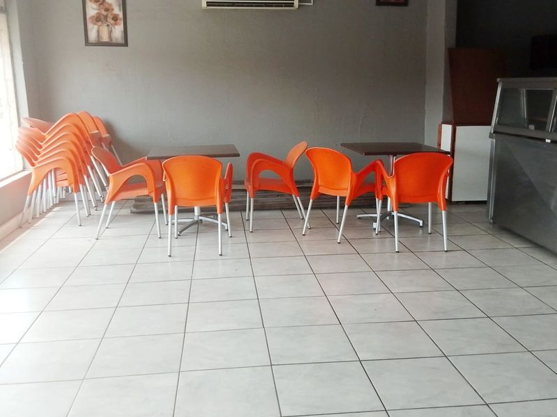 Retail To Rent in Palime - Photo 2