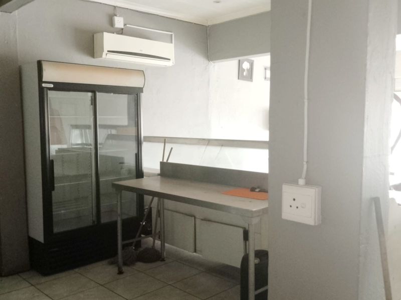 Retail To Rent in Palime - Photo 5