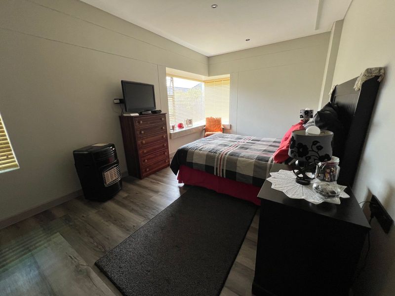 House For Sale in Paradise Coast - Photo 9