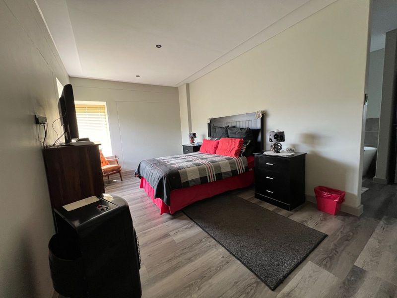 House For Sale in Paradise Coast - Photo 8