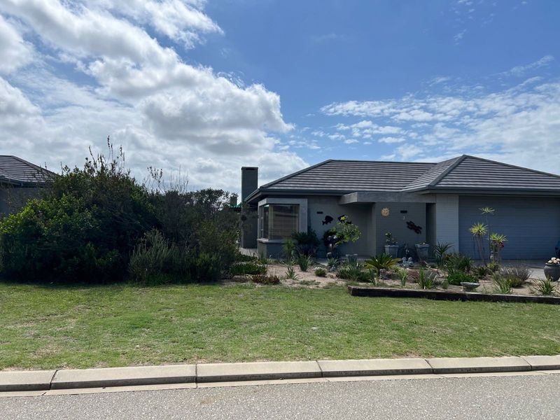 House For Sale in Paradise Coast - Photo 3