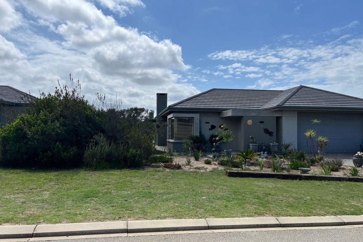 House For Sale in Paradise Coast - Photo 3