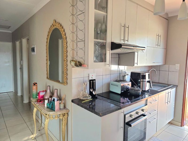 House For Sale in The Orchards - Photo 5