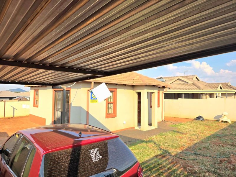 House For Sale in The Orchards - Photo 2