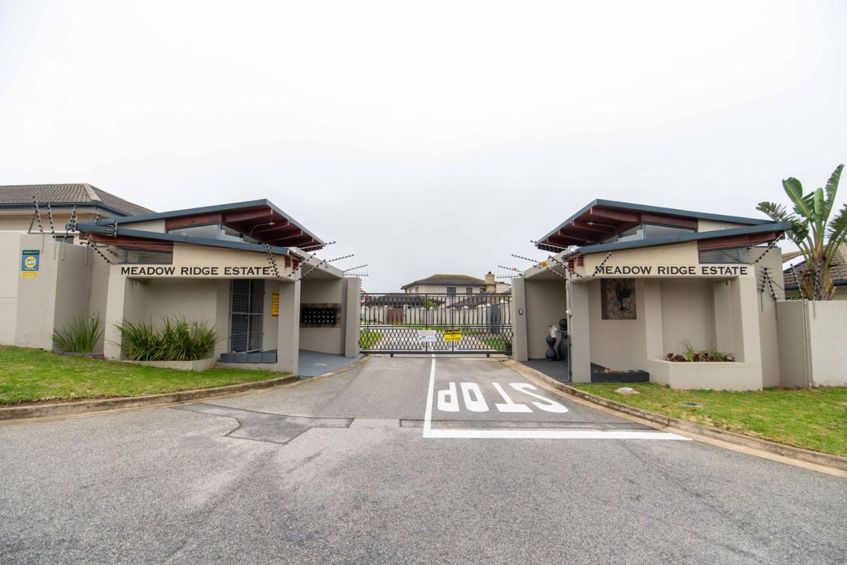 House For Sale in Lovemore Park - Photo 2