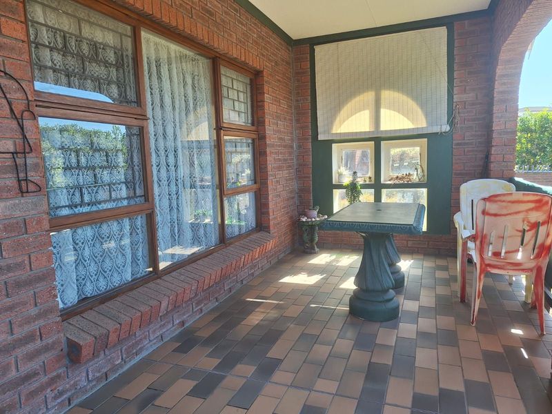 House For Sale in Hartenbos Heuwels - Photo 4