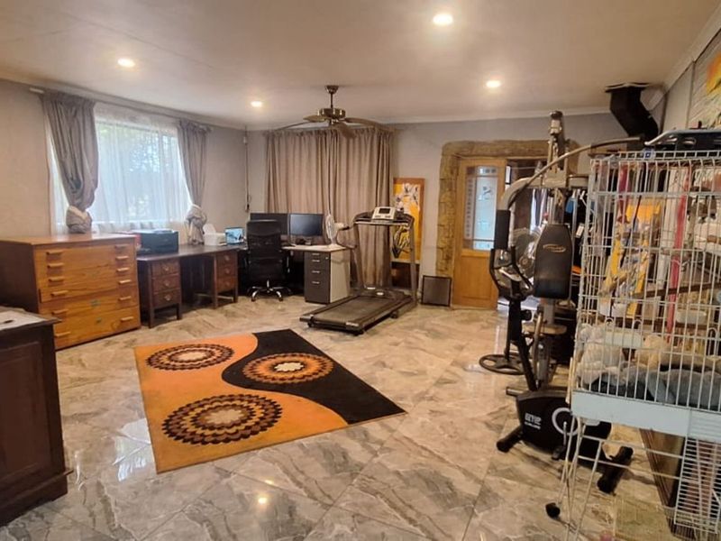 House For Sale in Eike Park - Photo 7