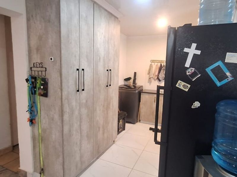 House For Sale in Eike Park - Photo 6