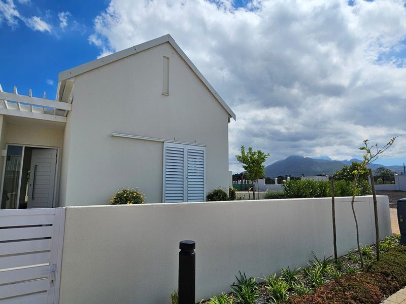 House For Sale in Glenwood - Photo 3