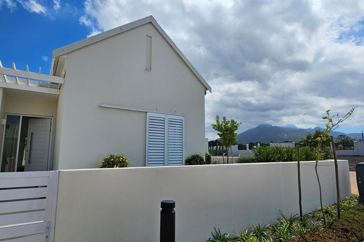 House For Sale in Glenwood - Photo 3